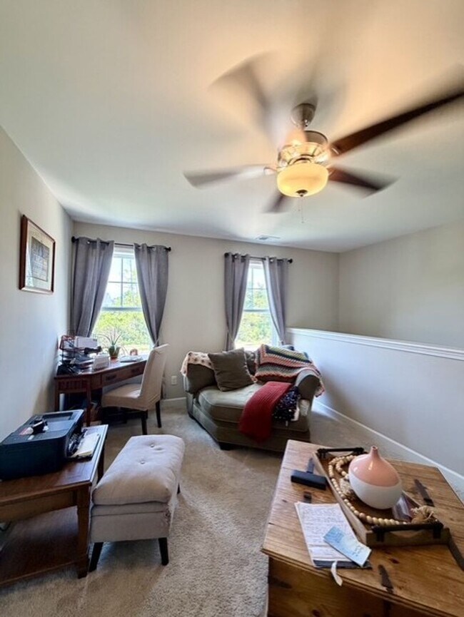 Building Photo - 3016 Goldenaster Ct