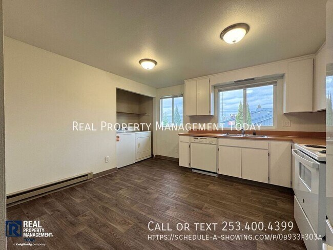 Building Photo - 450 Pearl St