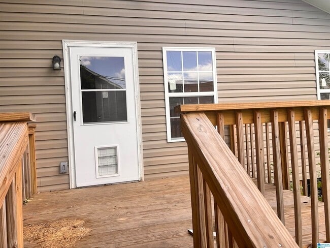 Building Photo - 410 53rd St Ens