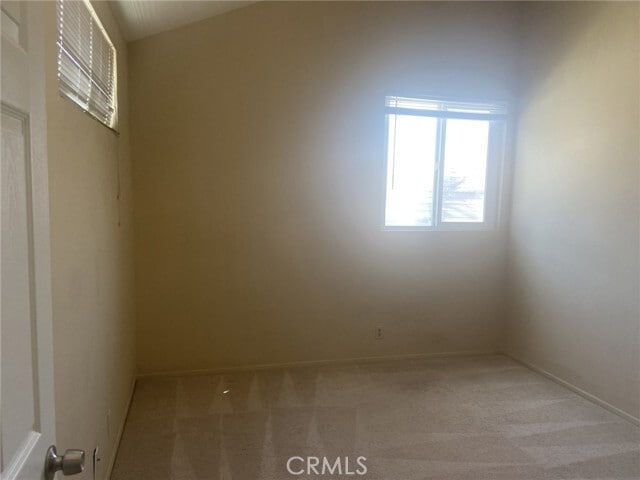 Building Photo - 18 Amistad