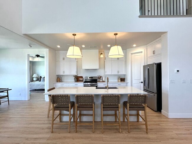 Building Photo - 655 S Lesina Hts Dr