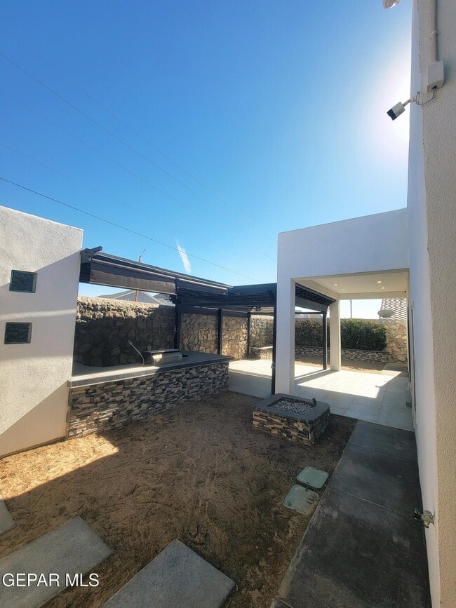 Building Photo - 244 Saltford Pl