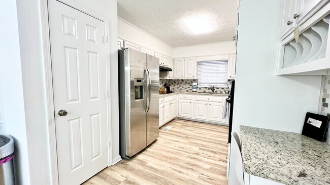 Building Photo - 1880 Braselton Hwy