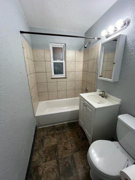 Building Photo - 20900 Crystal Ave