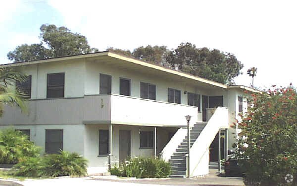 Primary Photo - 117 W Marquita