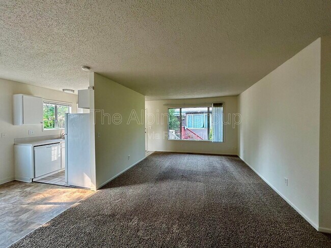 Building Photo - 6041 SW Valley Ave