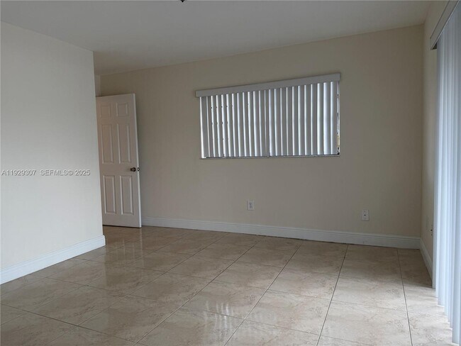 Building Photo - 6083 W Flagler St