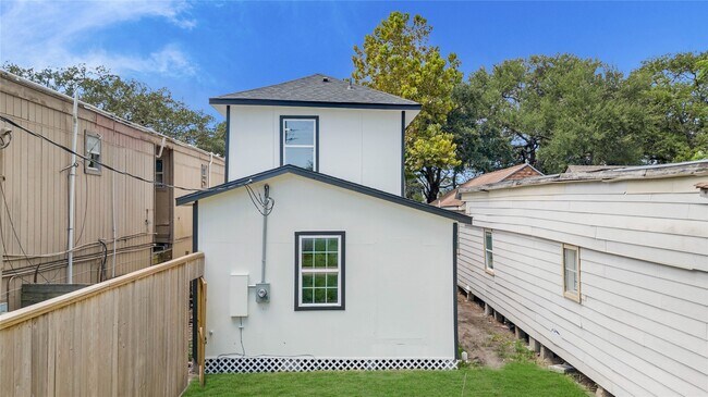 Building Photo - 3119 Avenue M