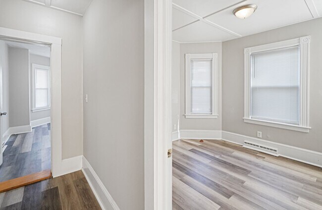 Building Photo - Frederick