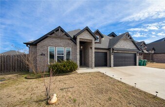 Building Photo - 1140 Hope St