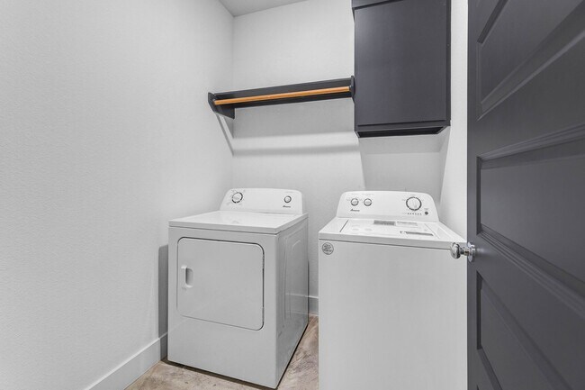 Building Photo - 3008 Alpha Wolf Ct