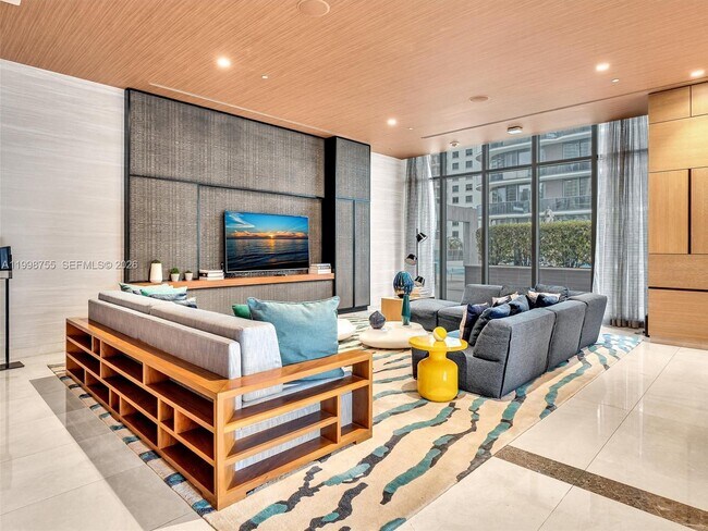 Building Photo - 45 SW 9th St