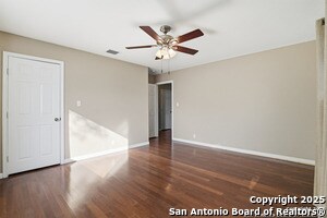Building Photo - 415 Calumet Pl