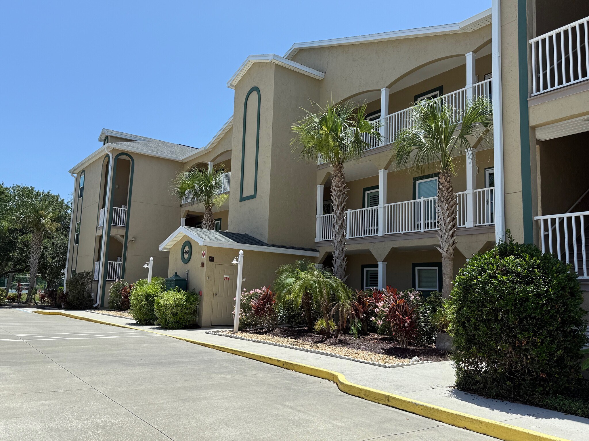 Building Photo - 468 Bouchelle Dr