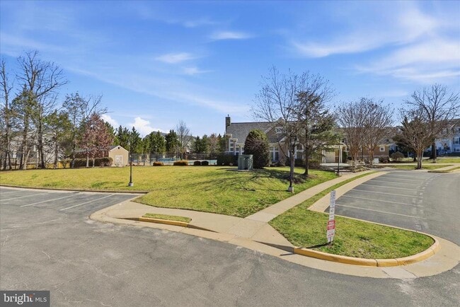 Building Photo - 8731 Farnham Way