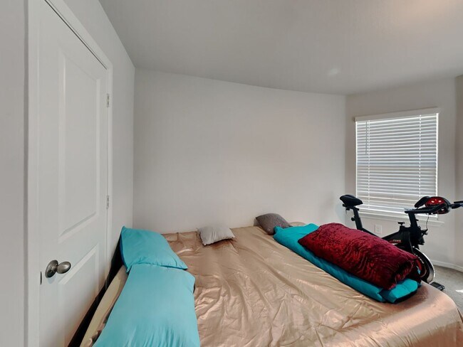 Building Photo - COMING SOON IN AZLE! 3 BEDROOM 2 BATHROOM ...