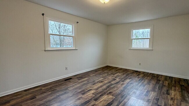 Building Photo - For Rent: 3+ BR, 3BA house. (Please speak with us before applying.)