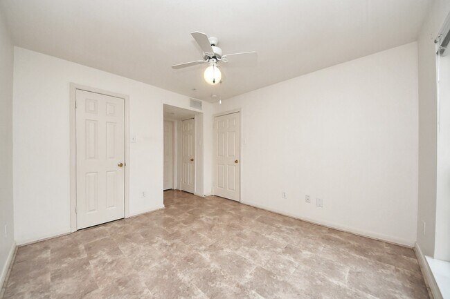 Building Photo - 3231 Allen Pkwy