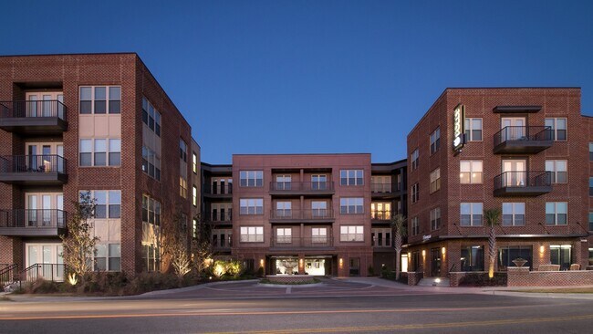 Building Photo - 35 Folly Rd Blvd