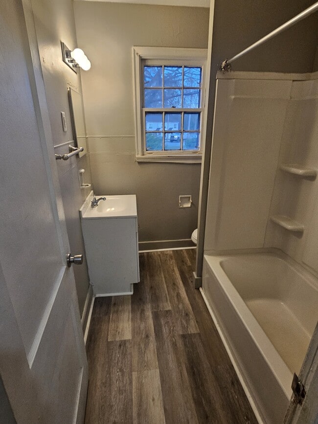 Building Photo - 101 Sibbie Ct