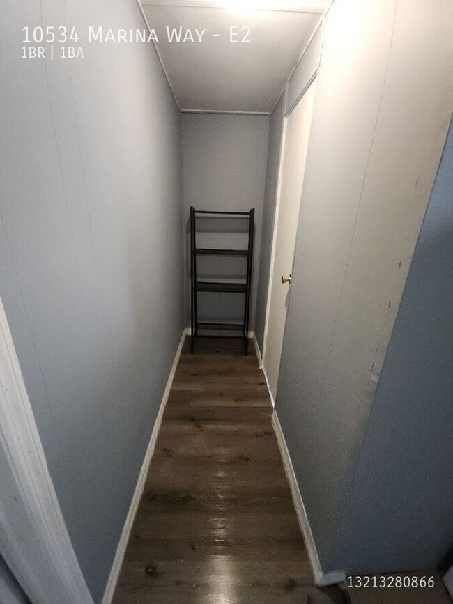 Building Photo - 10534 Marina Way