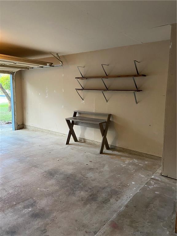 Building Photo - 6303 Weeks Cove