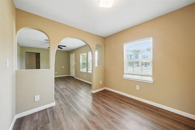 Building Photo - 3615 Seabrook St