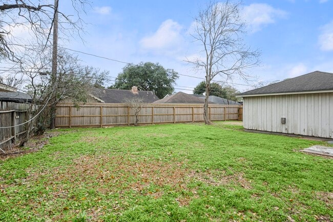Building Photo - 1039 Marcella St