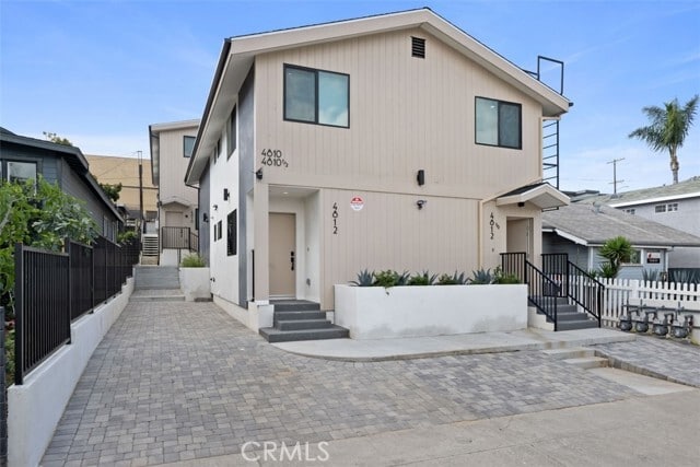 Building Photo - 4810 Mascot St