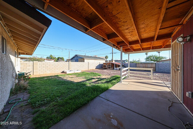 Building Photo - 6539 E Arbor Ave