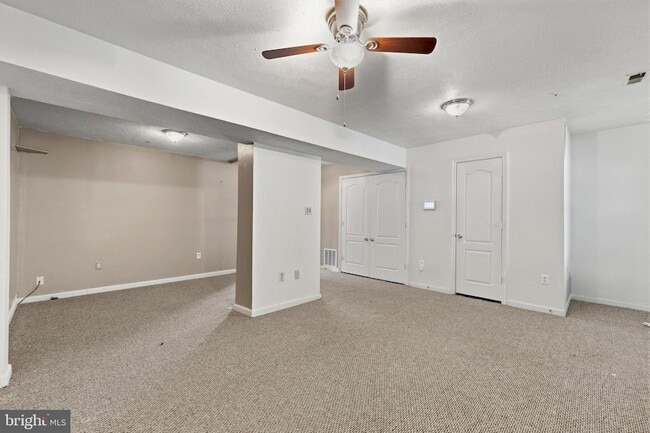 Building Photo - 1518 Deep Gorge Ct