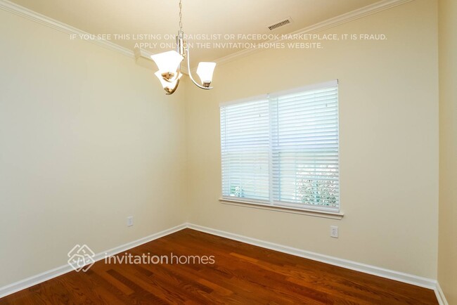 Building Photo - 11147 Aprilia Ln