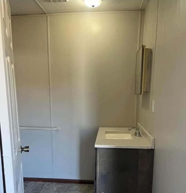 Building Photo - Lot 1