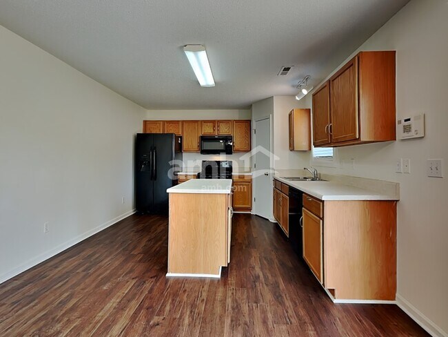 Building Photo - 808 Topsail Dr