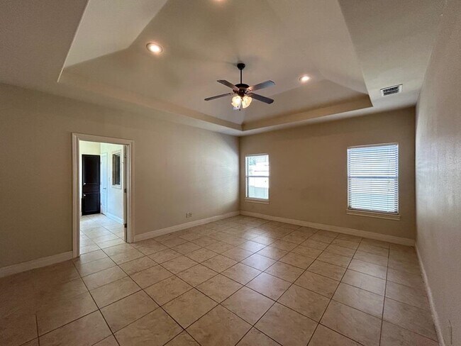 Building Photo - 3335 Hagen Lp