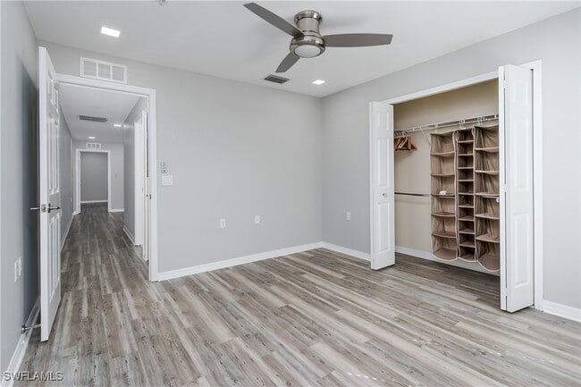 Building Photo - 9080 Gervais Cir