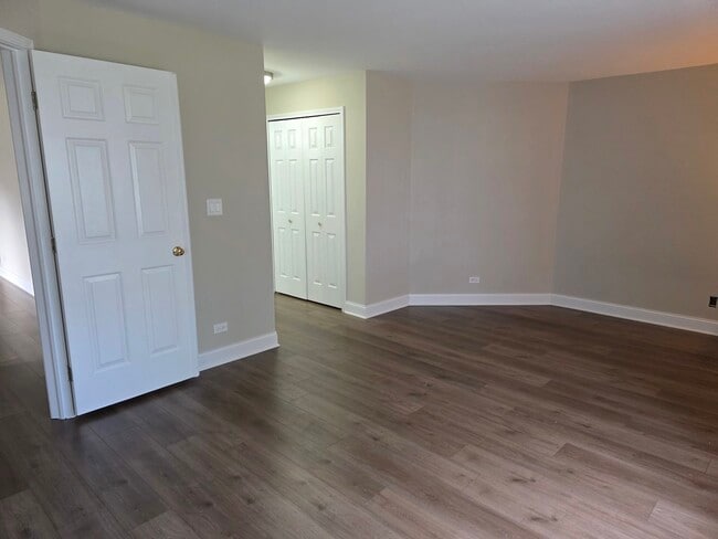 Building Photo - 1545 Thornfield Ln