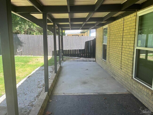 Building Photo - 3238 Santa Rosa Dr