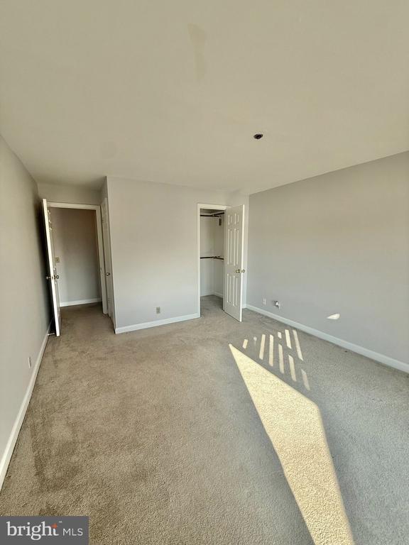 Building Photo - 115 S Lee St