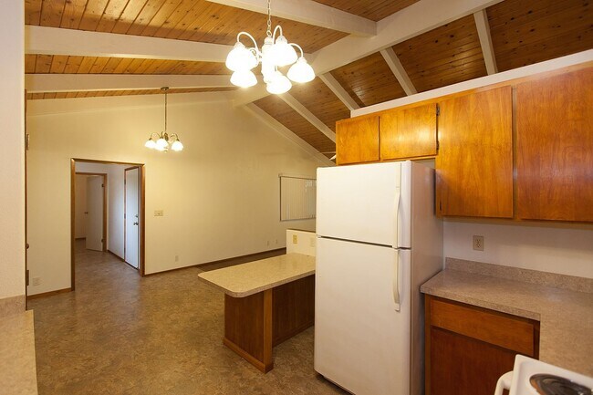 Building Photo - LOVELY 3BD 2.5BA HOME in KURTISTOWN