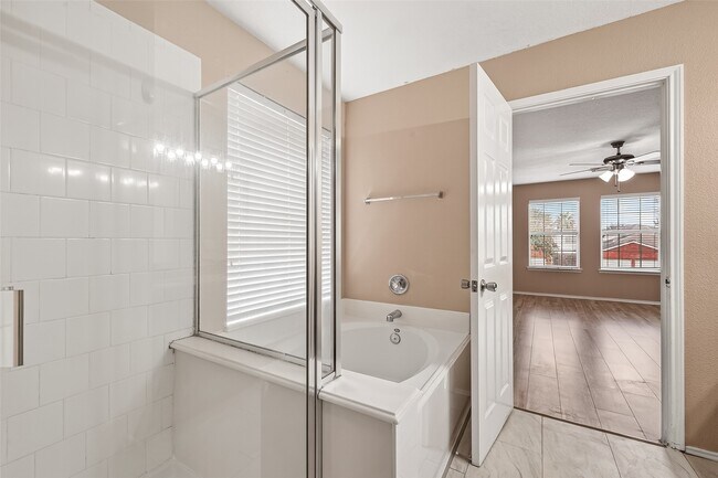 Building Photo - 15007 Sugar Sands Dr