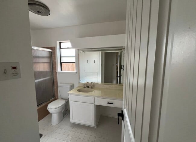 Building Photo - 4422 Meredith Woods St