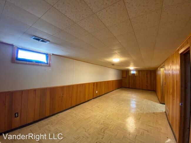 Building Photo - 3 br, 2 bath House - 2512 S Lyndale Ave