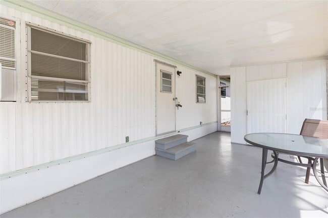 Building Photo - 6610 Avocado Dr