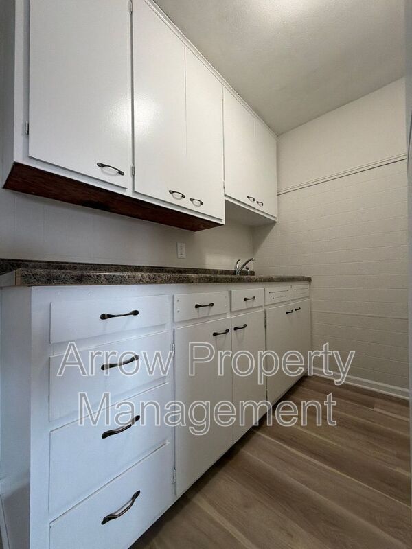 Building Photo - 141 N 4th St