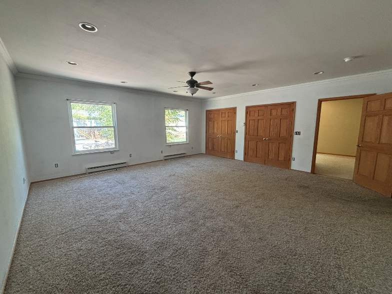 Building Photo - 240 Mesa Ave