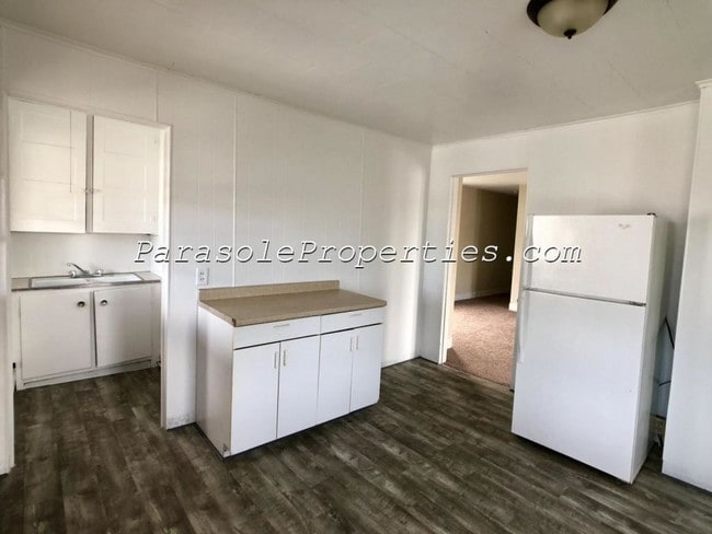 Building Photo - 49 James St