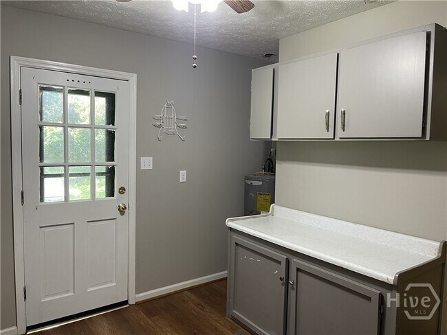 Building Photo - 1409 Bellview Dr