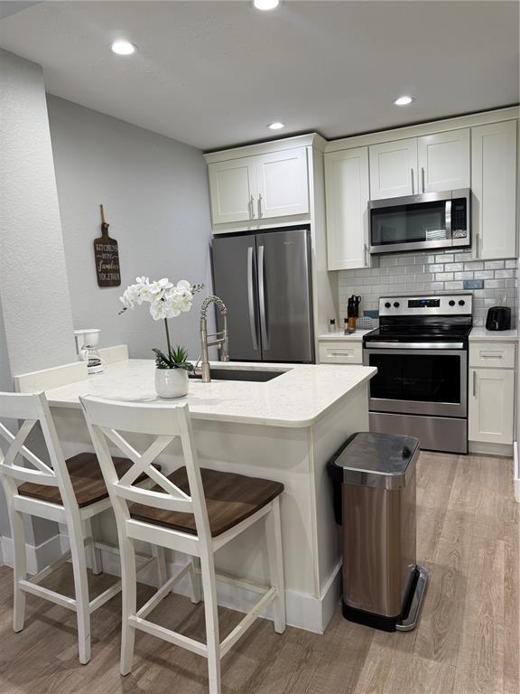 Building Photo - 2280 San Vital Dr