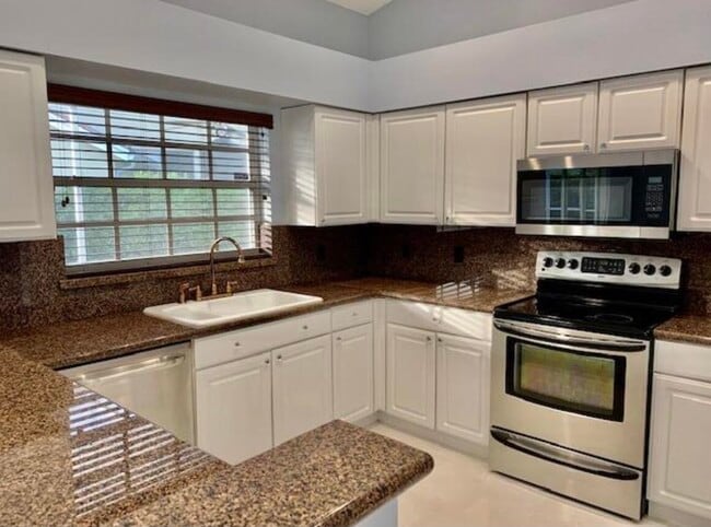 Building Photo - 1103 Lake Breeze Dr